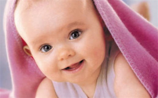 何姓2026年05月02日出生的男孩子取什么名字好？八字五行取名分析